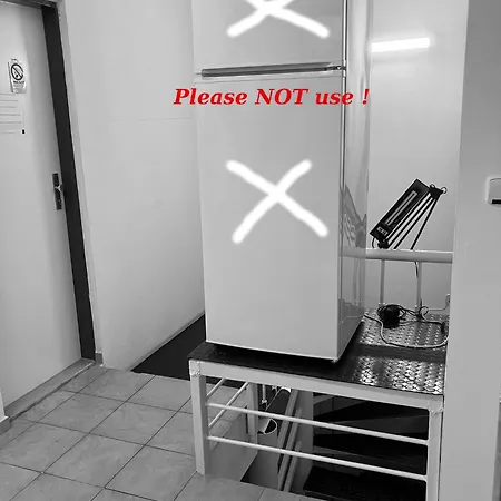 Гостевой дом Austrian Business Ufo Einsteinova 3*