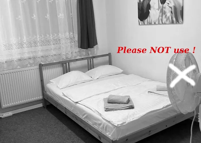 Austrian Business Centrum Ufo Einsteinova Guest house