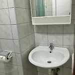 Austrian Business Centrum Ufo Einsteinova Affittacamere 3*